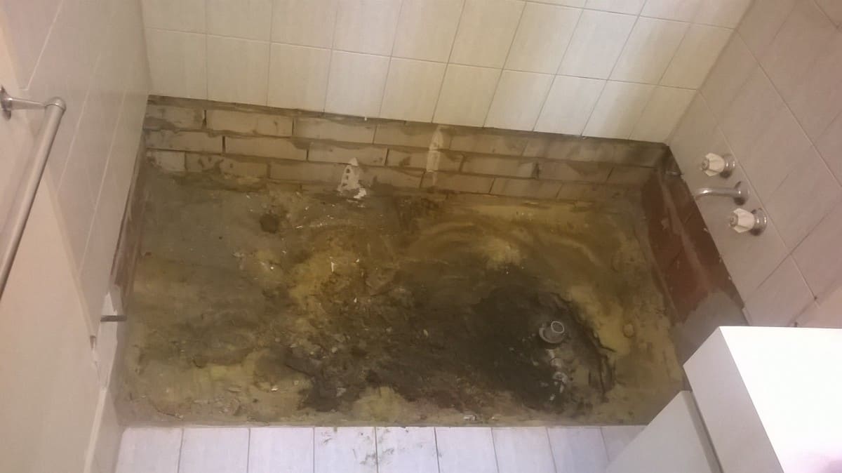 Turning old bath into new shower, step 1